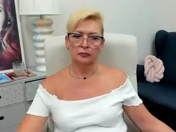 Chaturbate Live Sex Cam of luna_xfantasy