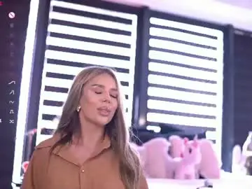 Chaturbate Watch Live Sex Cams of misskiarra