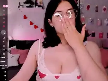 Chaturbate Nude Webcam of bellacaress