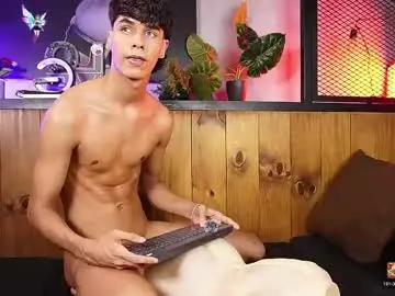 Chaturbate Sex Cam of andrewortix