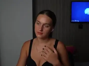 Chaturbate Adult Video Chat of lesliekorfs