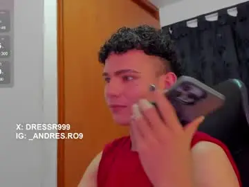 Chaturbate Live Sex Cam of sebascuterouss