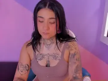 Chaturbate Live Sex Cam of adri_tatto_