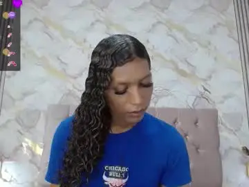 Chaturbate Live Sex Cam of mia_hiills