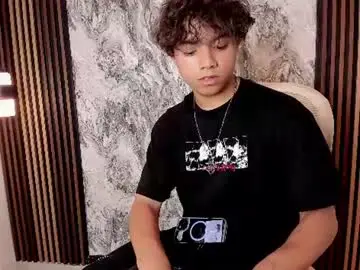 Chaturbate Free Live Porn of honeymoon_sariel