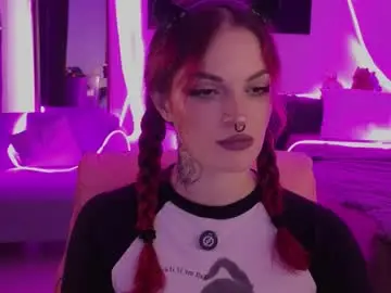Chaturbate Best live sex cam show of bratziedarsie