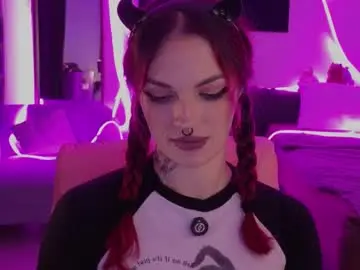 Chaturbate Best live sex cam show of bratziedarsie