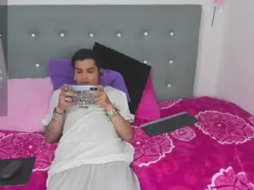 Chaturbate Live Porn of geminis_escorpio_10