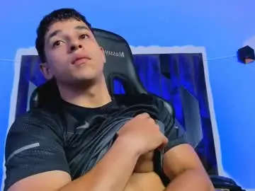 Chaturbate Watch Live Sex Cams of adamkeith_1