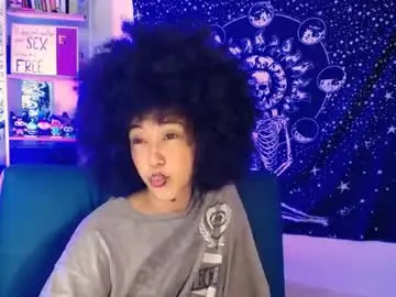 Chaturbate Live Sex Cam of ela_0