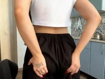 Chaturbate Live Sex Cam of geniegrimmett