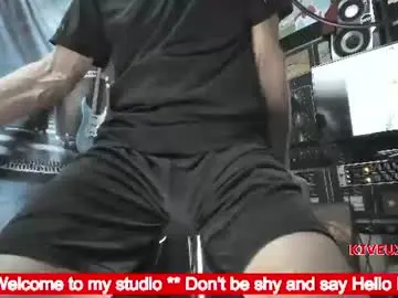 Chaturbate Best live sex cam show of kiveuxmakeu
