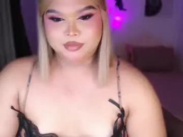 Chaturbate Live Sex Cam of ellise_husson