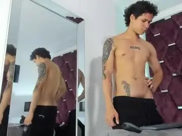 Chaturbate Live Porn of tonybenedetti
