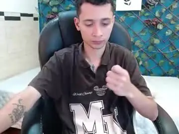 Chaturbate Live Porn of lucasssmith11