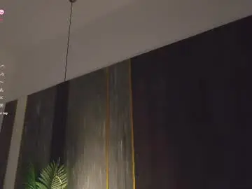 Chaturbate Live Sex Cam of sara_lewiis