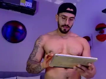 Chaturbate Best live sex cam show of tony_muscle1