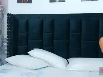 Chaturbate Live Sex of petitelittleebony