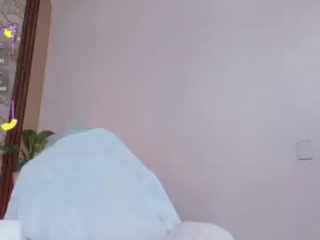 Chaturbate Best live sex cam show of ahvi_ebony