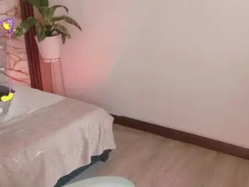 Chaturbate Best live sex cam show of ahvi_ebony