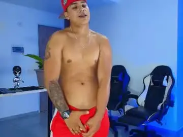 Chaturbate Adult Video Chat of santiagoreyesftt
