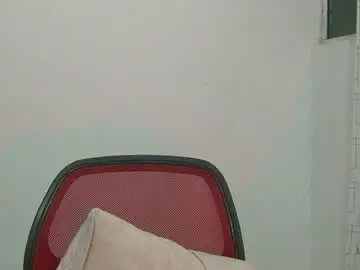 Chaturbate Live Sex Cam of lil_ith