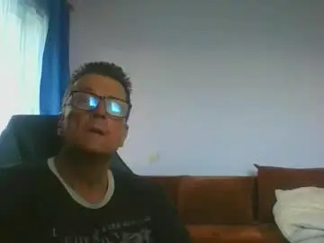 Chaturbate Free Porn Cam of ulmeni7