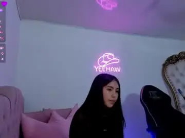 Chaturbate Live Sex Cam of isabela_tay