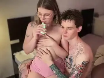 Chaturbate Sex Cam of ourlittlesecret_4u