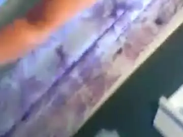 Chaturbate Live Sex Cam of yumiepussyy