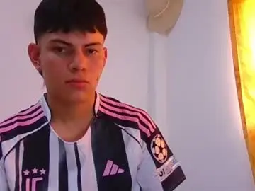 Chaturbate Free Porn Cam of herrerabuitragroedwin