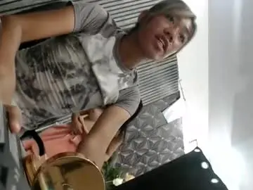 Chaturbate Live Sex Cam of carlai_2