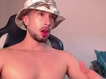 Chaturbate Best live sex cam show of danielsantosbubleaz