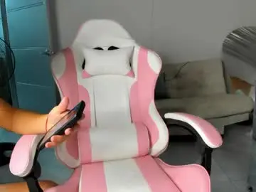 Chaturbate Watch Live Sex Cams of horrny_18_victoria