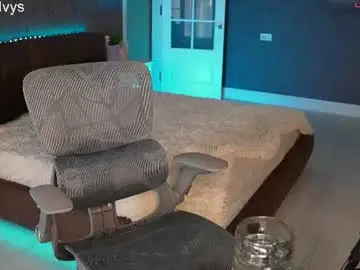 Chaturbate Live Sex Cam of lisa_elfy