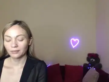 Chaturbate Nude Webcam of mikkey_mouse8