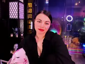 Chaturbate Live Sex Cam of alma_pearl