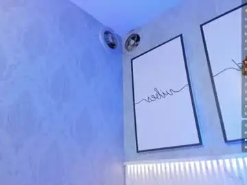 Chaturbate Watch Live Sex Cams of isa_little4u