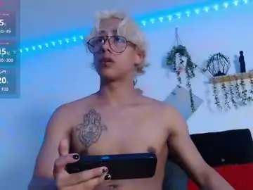 Chaturbate Live Sex Cam of labrinthteasing