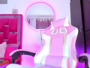 Chaturbate Live Sex Cam of isa_lovestory
