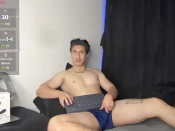 Chaturbate Live Sex Cam of davidx_x21