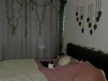 Chaturbate Live Sex Cam of gin_yoon