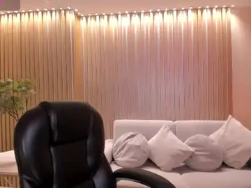 Chaturbate Live Sex Cam of natalielewis_