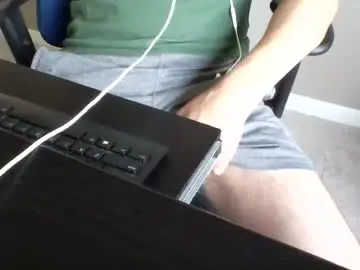 Chaturbate Adult Video Chat of milwaukeebadger24