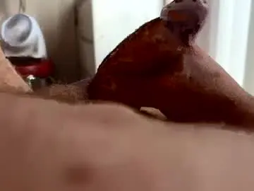 Chaturbate Live Sex Cam of bigswollenhead4u