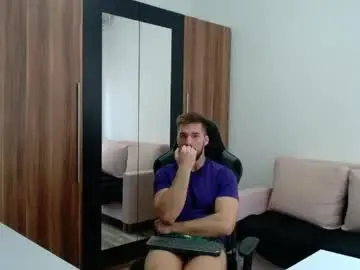 Chaturbate Nude Webcam of darius_94