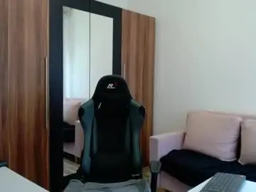 Chaturbate Live Sex Cam of darius_94