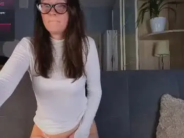 Chaturbate Live Sex Cam of goldencrystaal