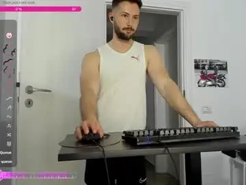 Chaturbate Live Sex Cam of hard_chriss