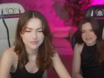 Chaturbate Live Sex Cam of kira0541